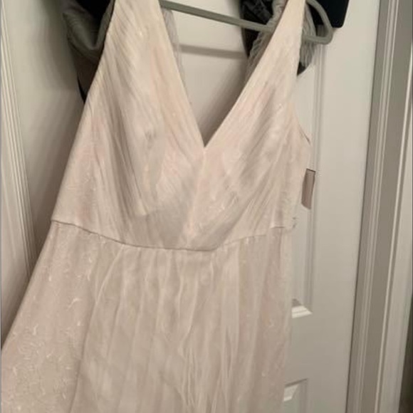 NWT Vera Wang Tulle Wedding Dress size 18 - Picture 3 of 5